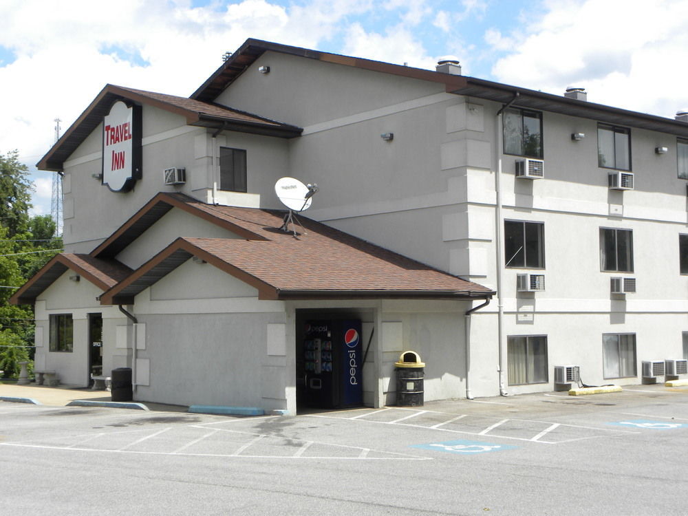 Red Roof Motel